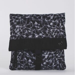 lululemon Break Free Toiletry Bag